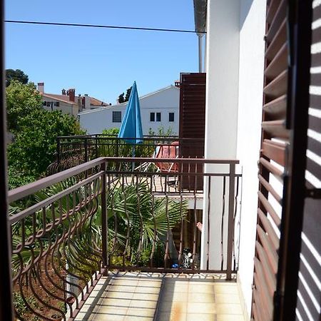 Apartments Ana ロヴィニ エクステリア 写真