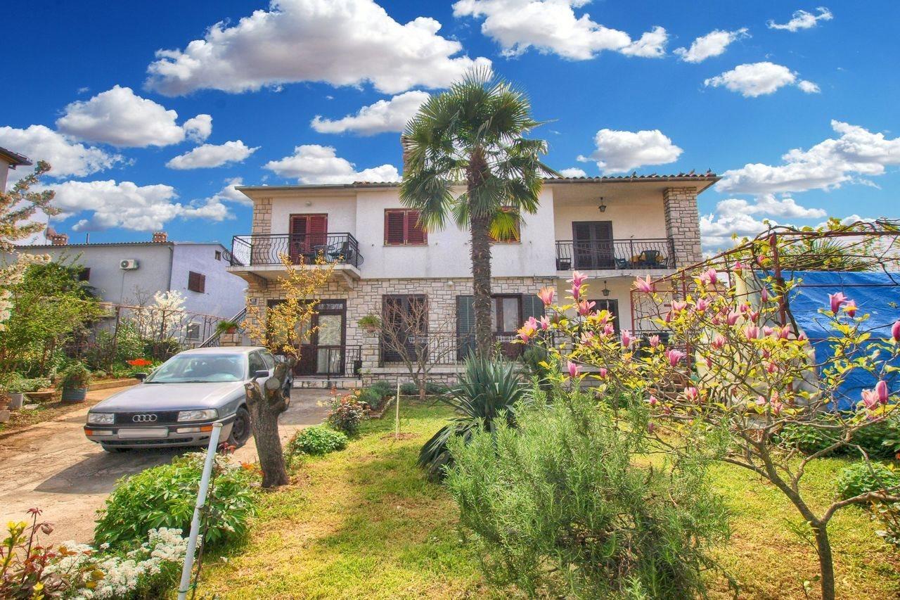 Apartments Ana ロヴィニ エクステリア 写真