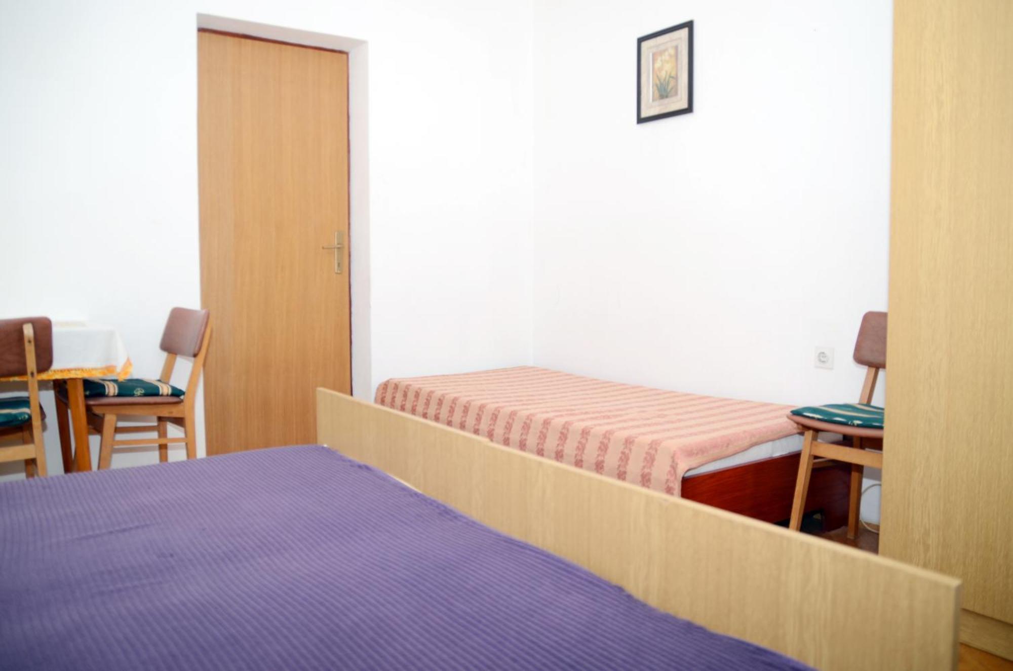 Apartments Ana ロヴィニ エクステリア 写真