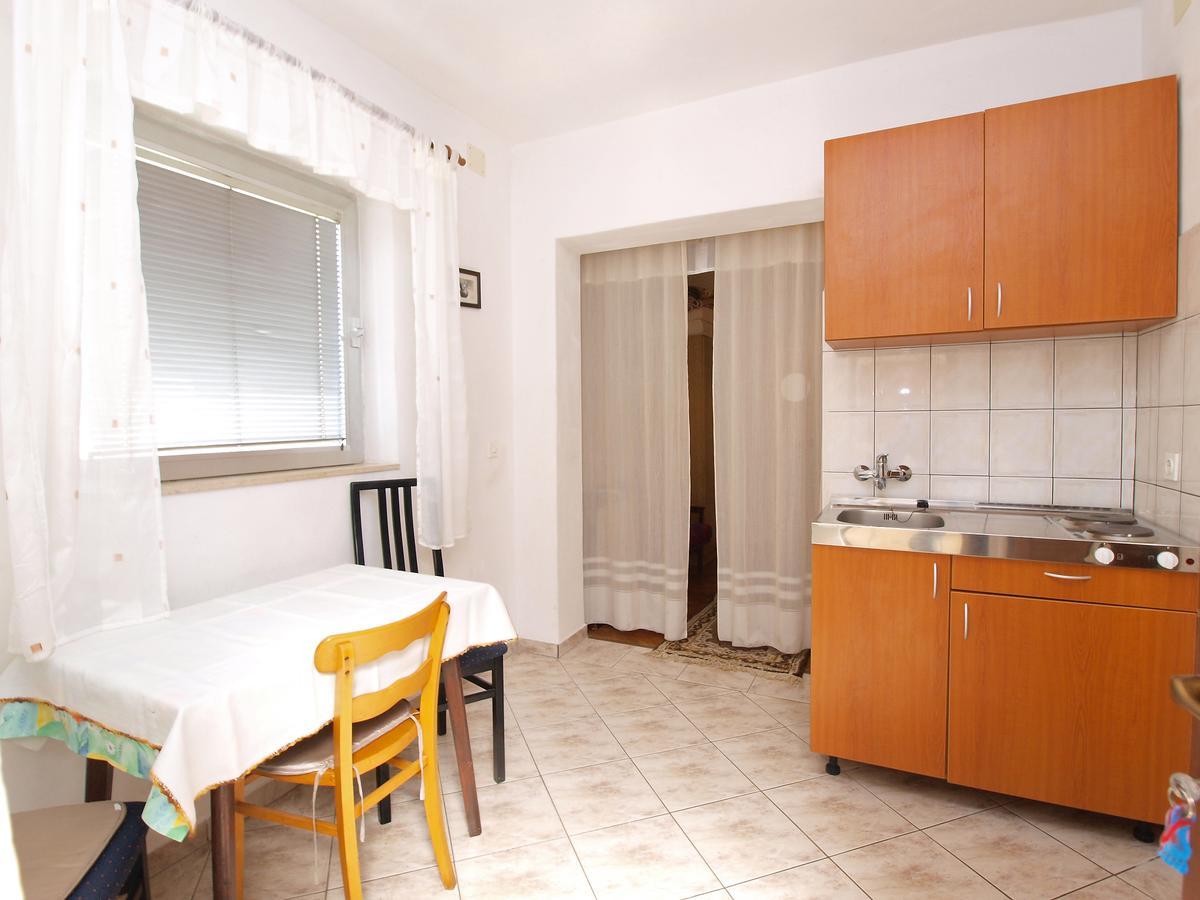 Apartments Ana ロヴィニ エクステリア 写真