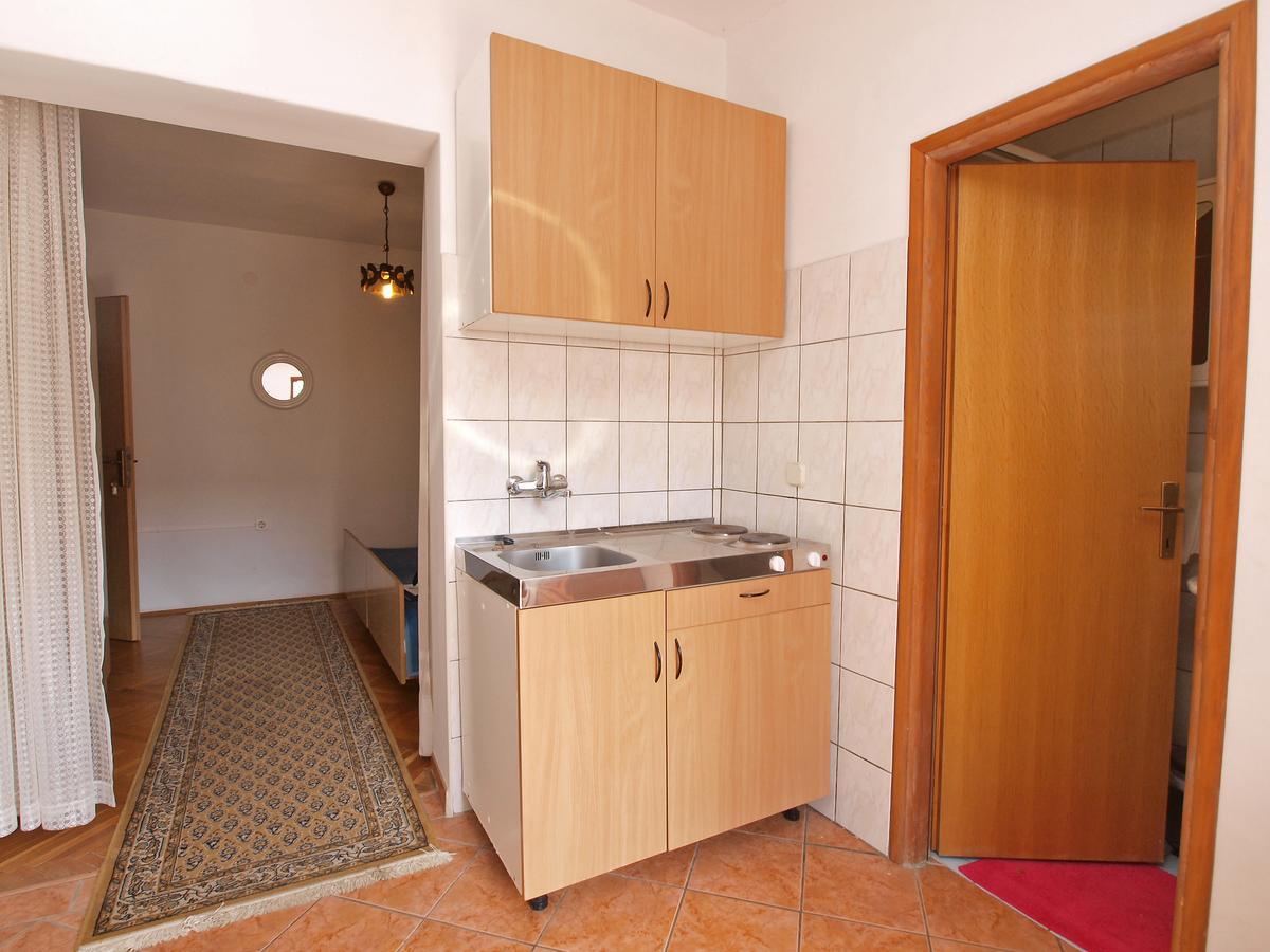 Apartments Ana ロヴィニ エクステリア 写真