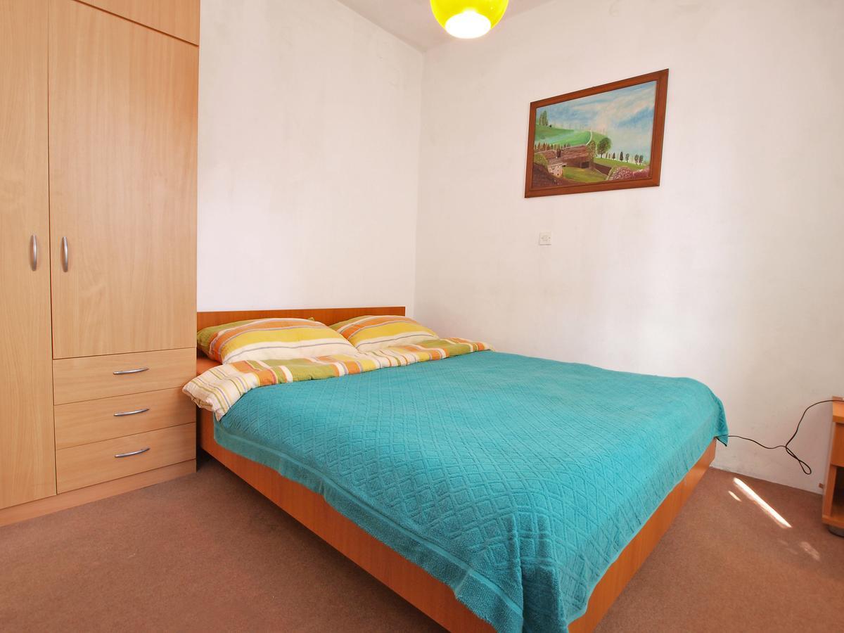 Apartments Ana ロヴィニ エクステリア 写真